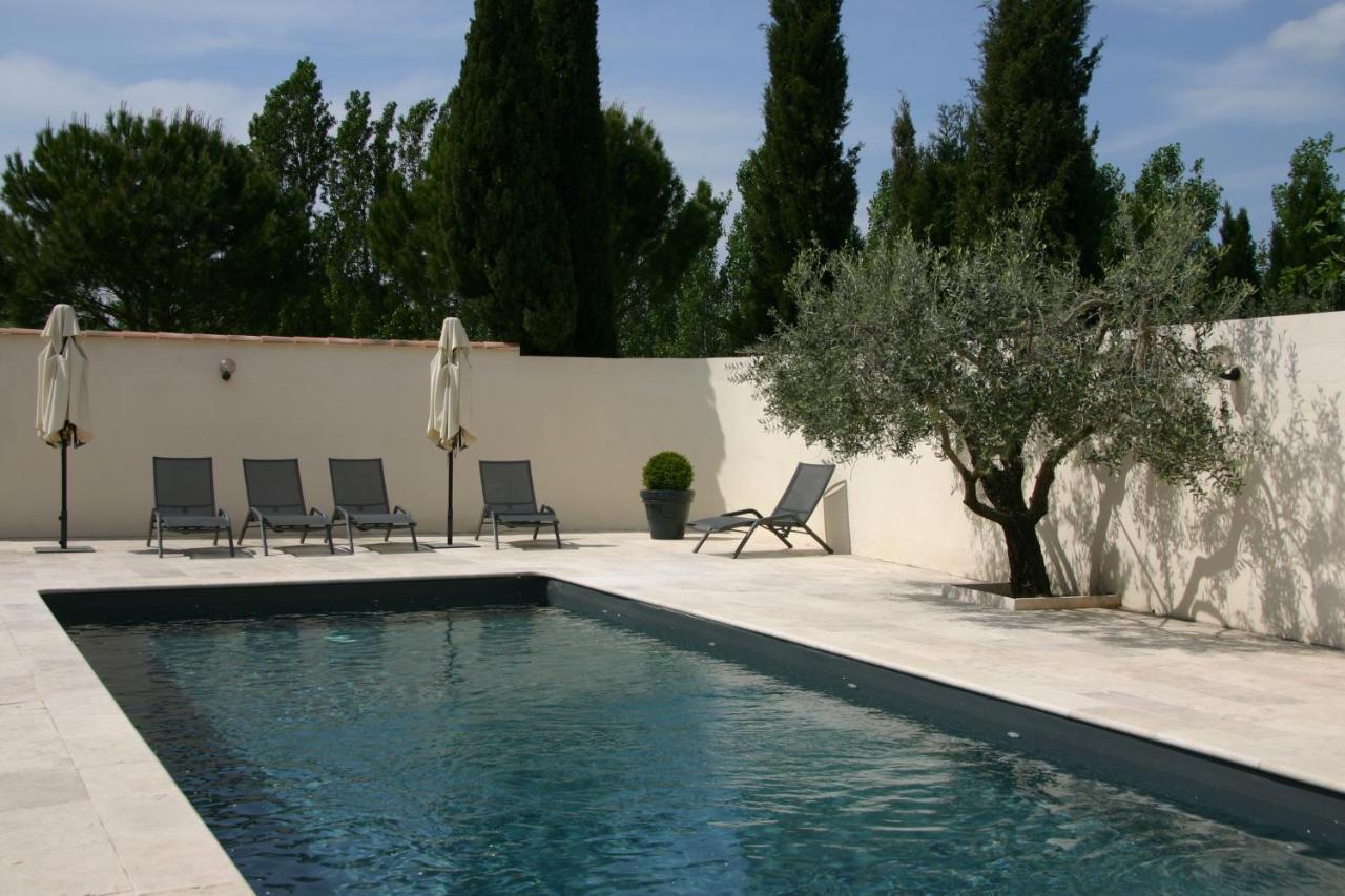 Bed and Breakfast Domaine De Fontbelle Graveson Exterior foto